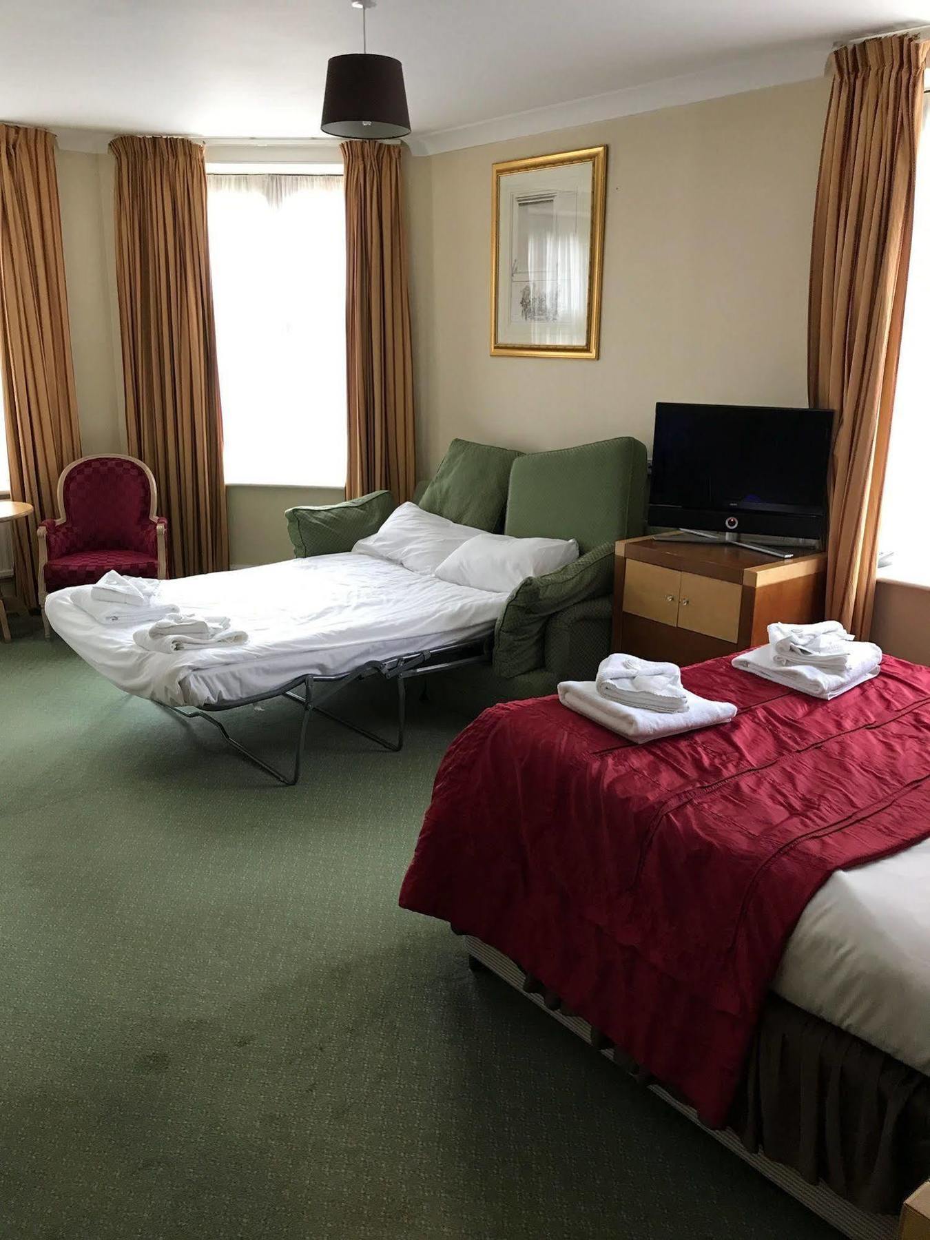 Barrington Lodge Crawley  Eksteriør billede