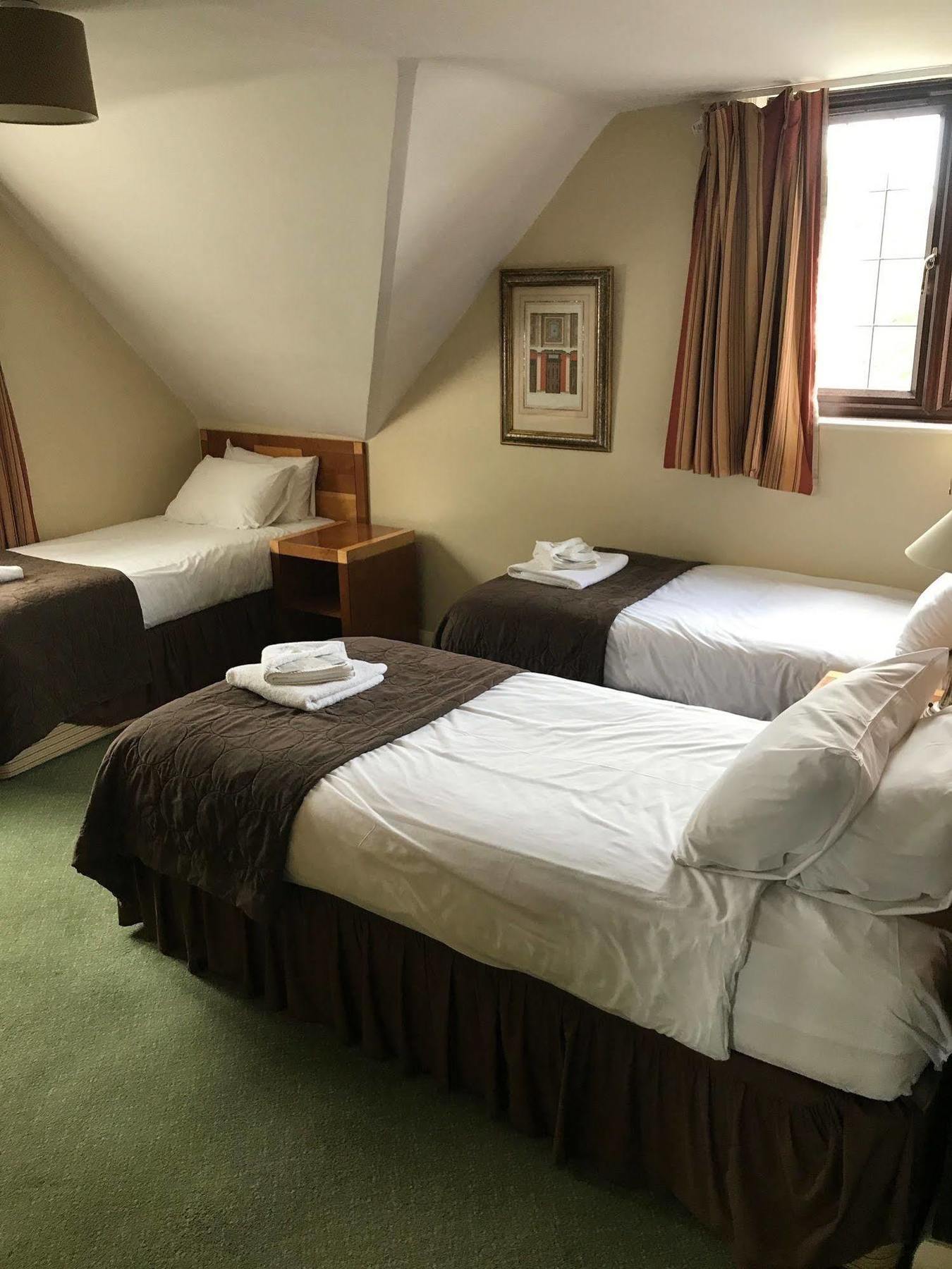 Barrington Lodge Crawley  Eksteriør billede